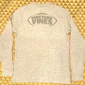 NWOT Vineyard Vines long sleeve football T-shirt boys size 16, large